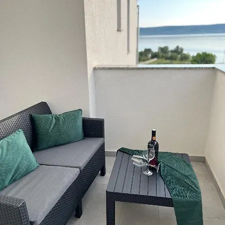 Four Stars Appartamento *