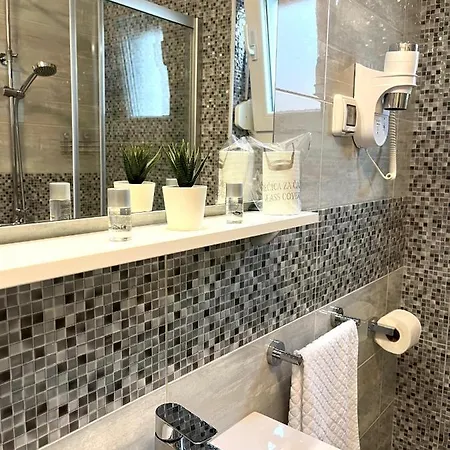 Four Stars Appartamento *