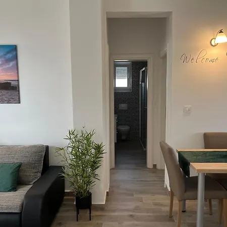 Four Stars Apartment