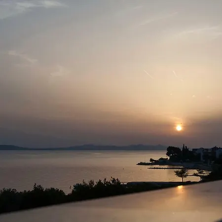 Four Stars Appartamento *